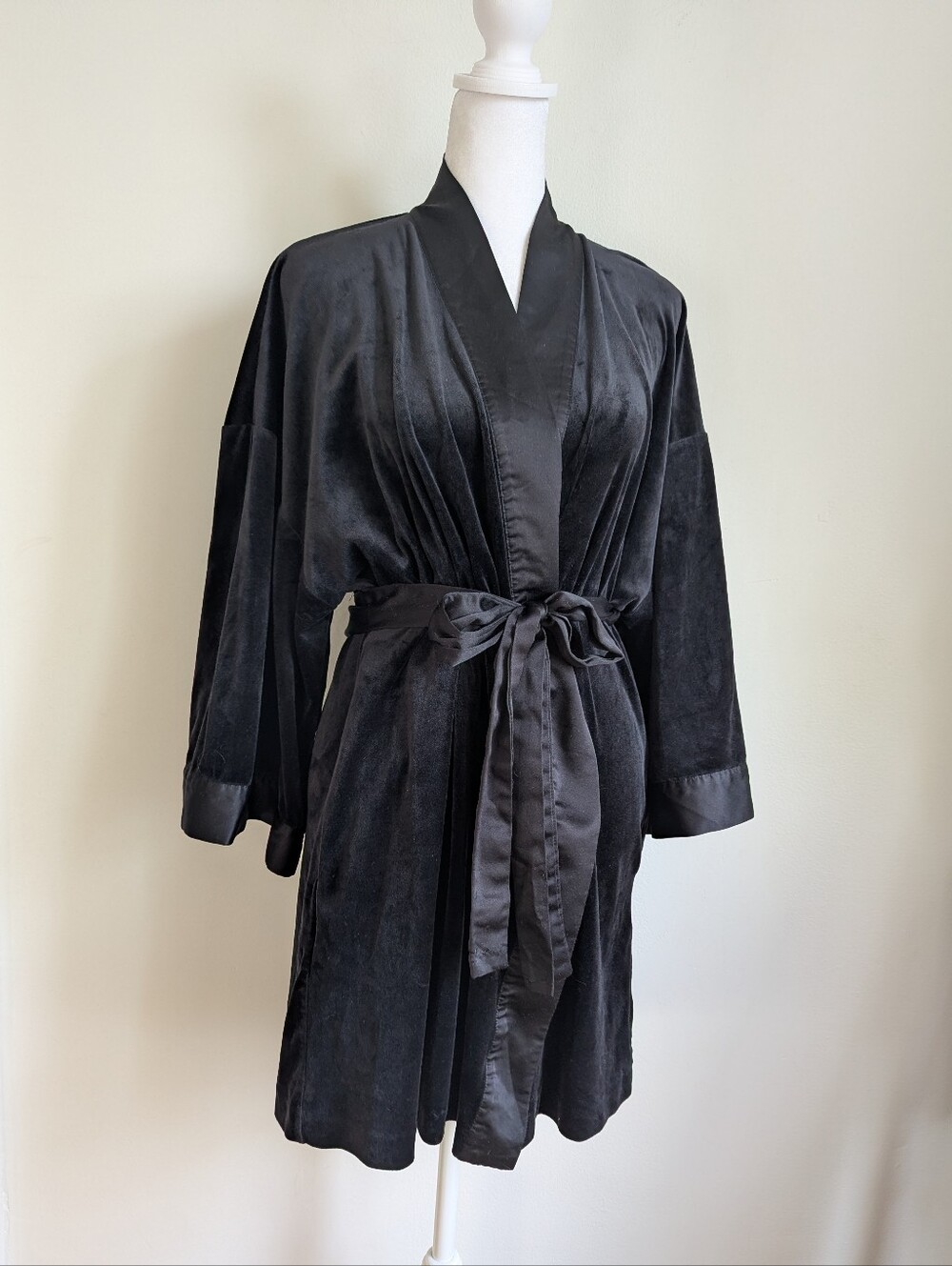 Vintage Black Velvet Satin Trim Short Night Robe With Kimono Sleeves And Sash